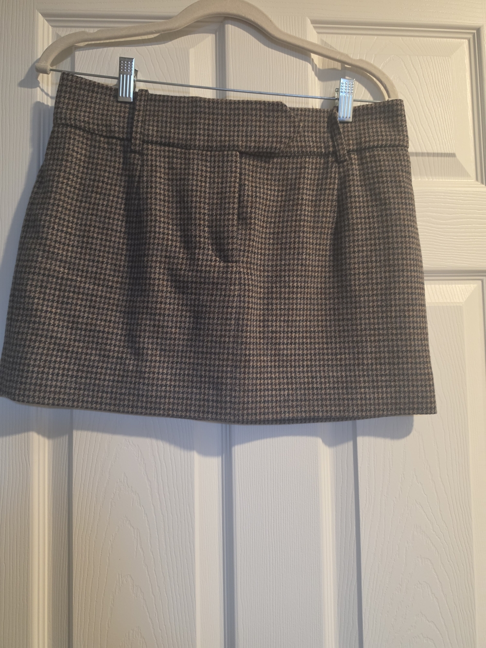 Houndstooth Mini Skirt in Brown